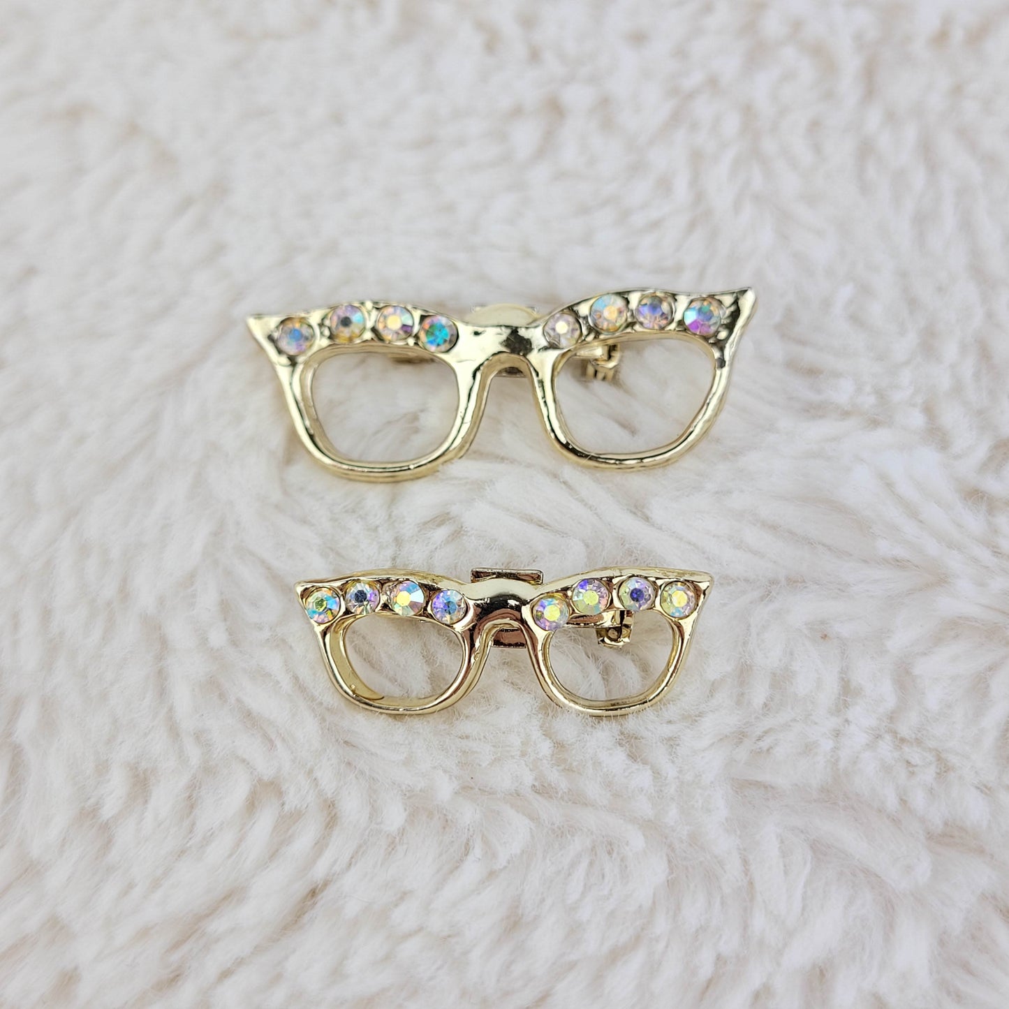 1950's Matching Gold Tone Metal and Aurora Borealis Cat Eye Glasses Pin