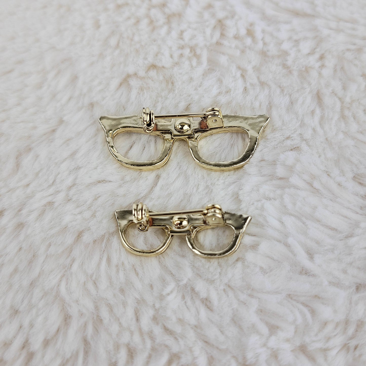 1950's Matching Gold Tone Metal and Aurora Borealis Cat Eye Glasses Pin