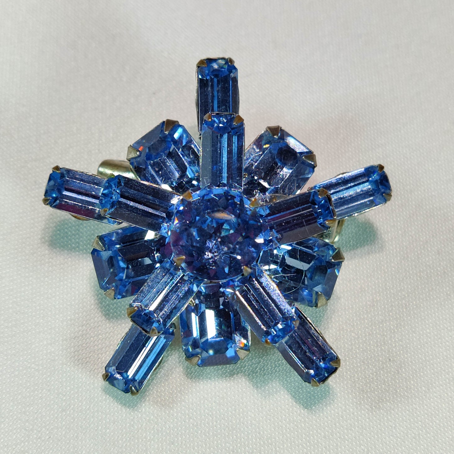 1950's Ice Blue Rhinestone Starburst Pin