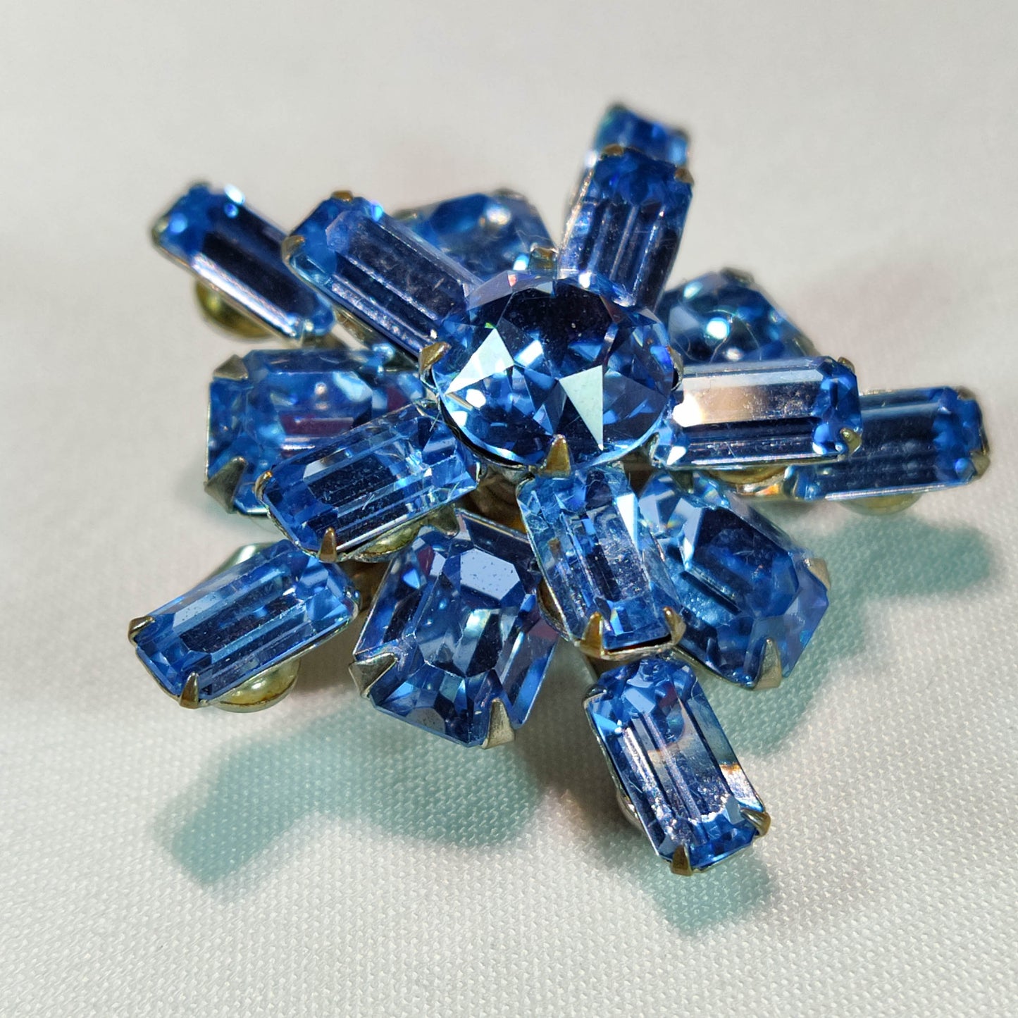 1950's Ice Blue Rhinestone Starburst Pin