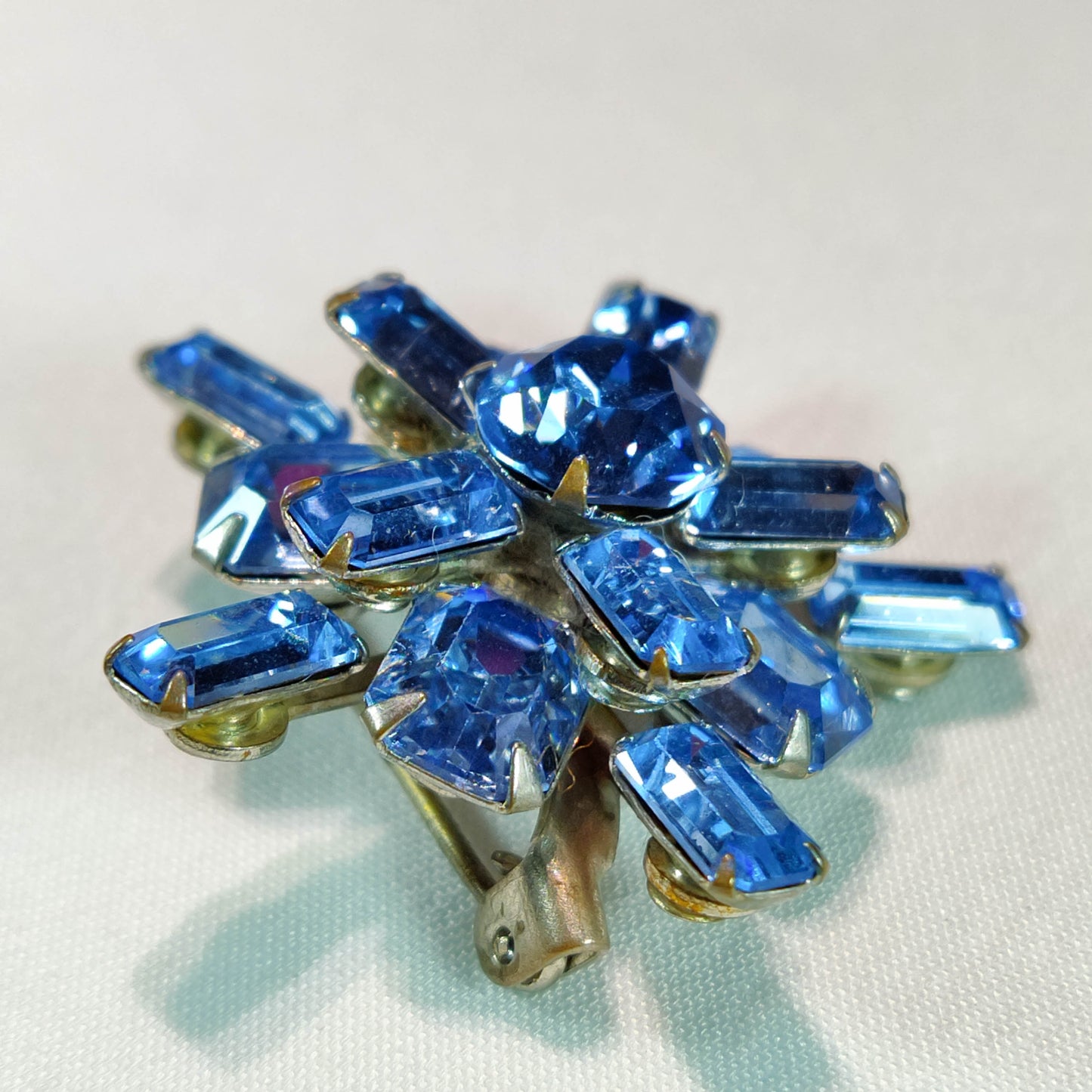 1950's Ice Blue Rhinestone Starburst Pin