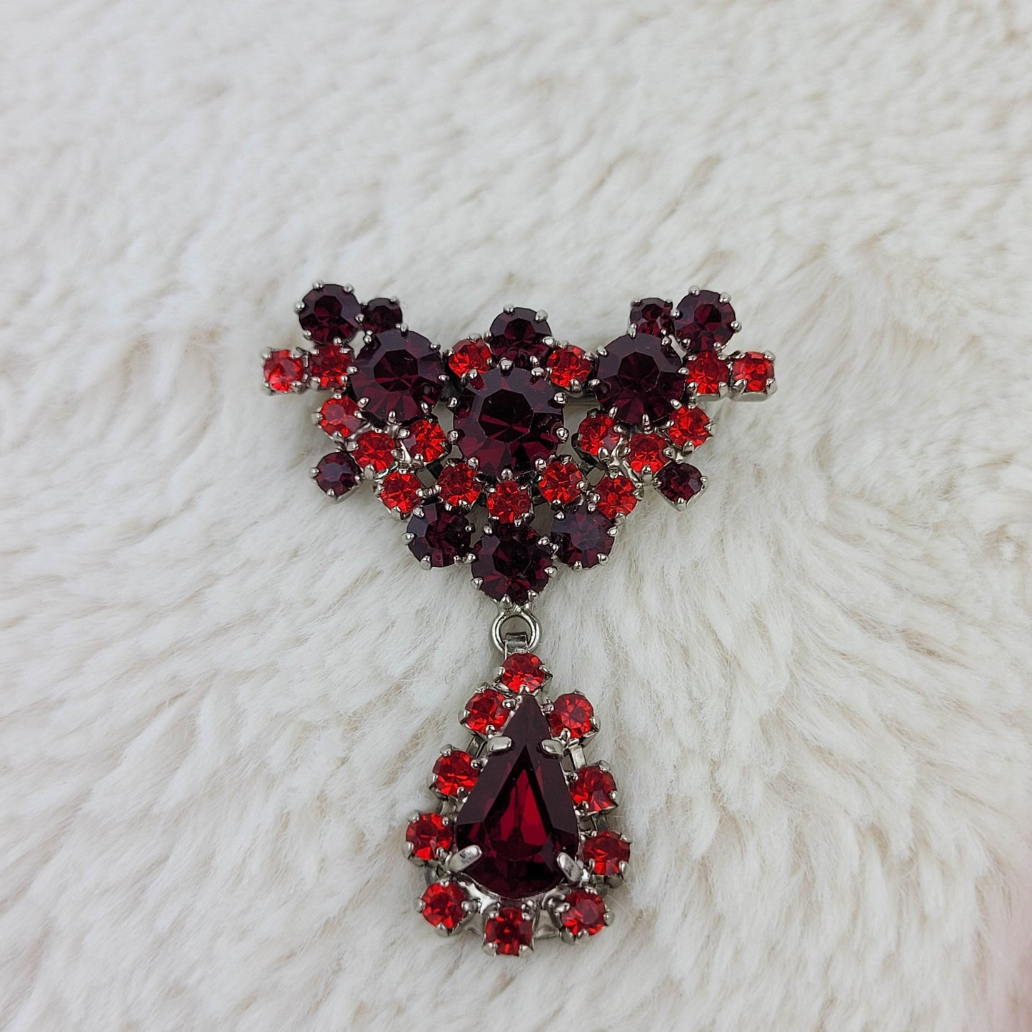 1950's Red Rhinestone Dangle Pin