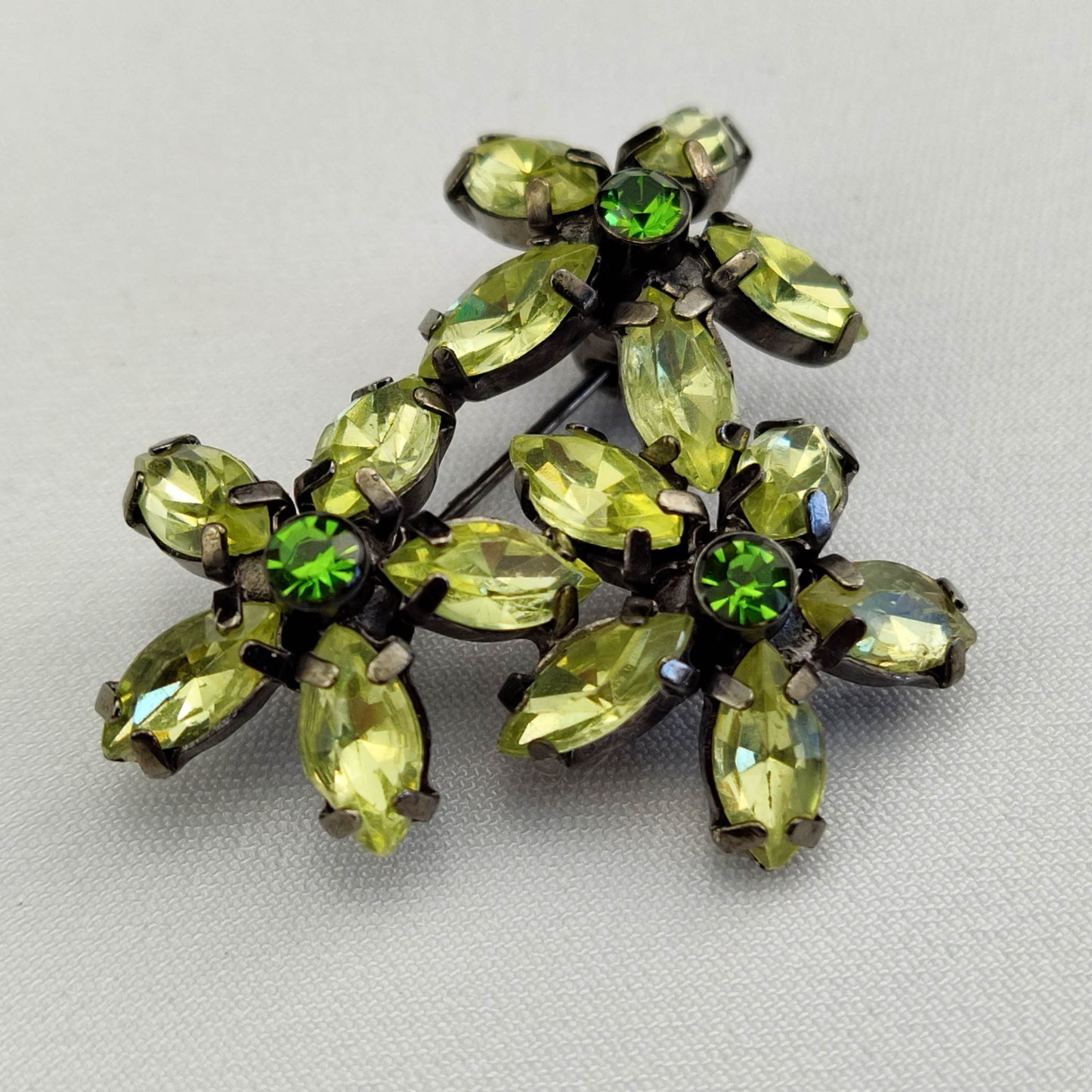 1950's Green Rhinestone Flower Cluster Pin